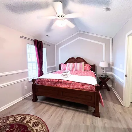 Beautiful 2 King Bedrooms With Garage