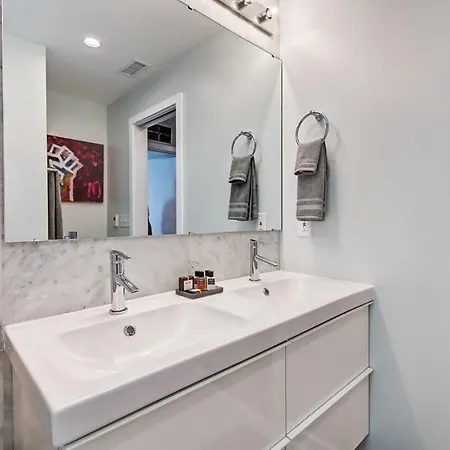 Experience Myers Park In Style Holiday home Charlotte