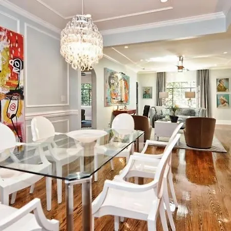 Chic And Comfortable 2br Near Uptown