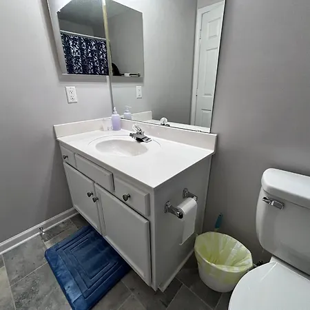 Beautiful 2 King Bedrooms With Garage Charlotte