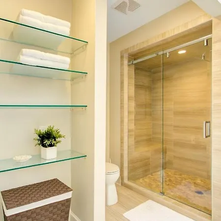 Cozy With Swimming Pool In Charlotte, North Carolina Holiday home Charlotte