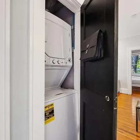 Spacious 2br In Myers Park With Sunroom Holiday home Charlotte
