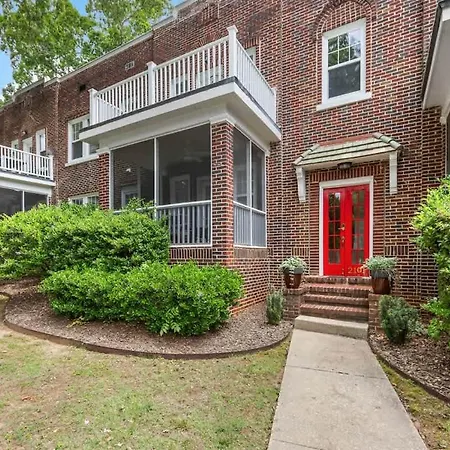 Holiday home Chic Comfortable 2br With Porch Near Dilworth