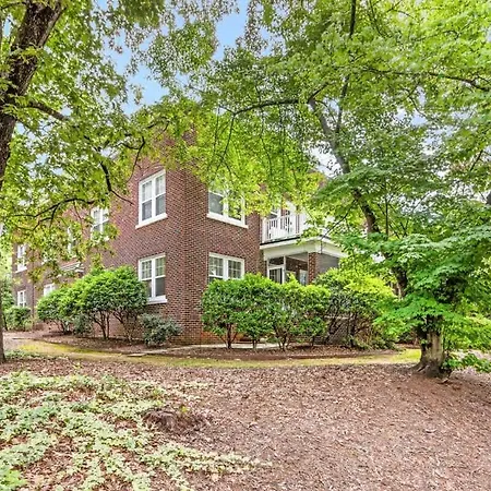 Holiday home Chic Comfortable 2br With Porch Near Dilworth *