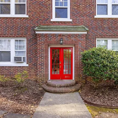 Bright And Restful 2br Near Uptown With Balcony * Charlotte
