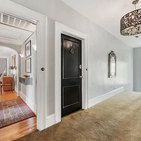 Spacious 2br In Myers Park With Sunroom * Charlotte