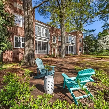 The Collection Clt: 500 Queens Holiday home
