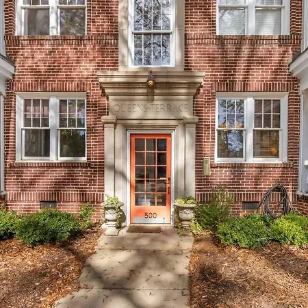 Contemporary Gem In The Heart Of Myers Park Holiday home Charlotte