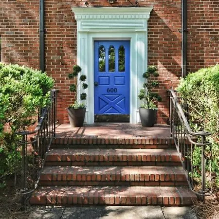 Chic And Comfortable 2br Near Uptown *