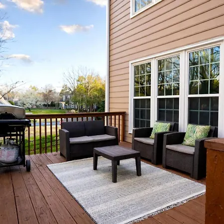 Disconnect At With Great Surroundings In Charlotte, North Carolina Holiday home Charlotte