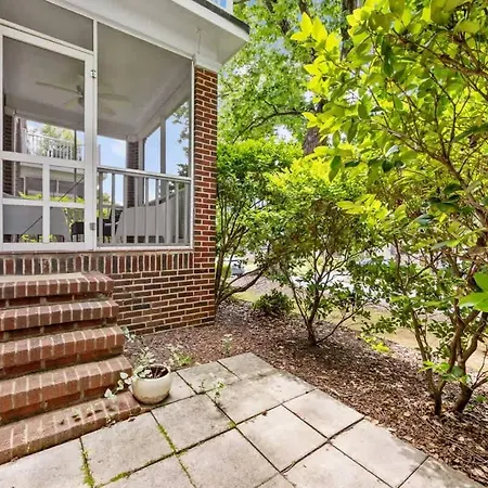 Lovely 2br Near Uptown * Charlotte