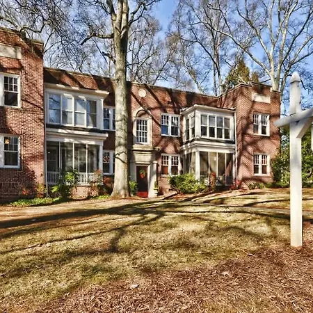 2 Bedroom In Myers Park With Comfortable Screened Porch Holiday home