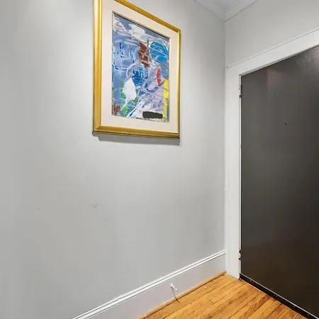 Lovely 2br Near Uptown Charlotte