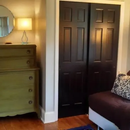 Holiday home Relax Or Entertain In Luxurious 2br With Patio *