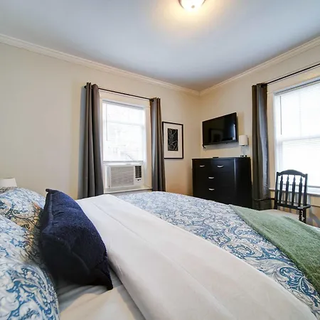 Chic 1 Bedroom Units Near Dilworth