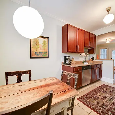 Chic 1 Bedroom Units Near Dilworth Holiday home Charlotte