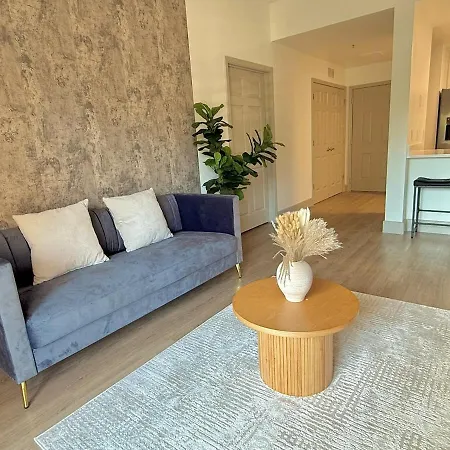 Apartment Luxury Uptown, Free Parking, 5min Bank Of America Stadium