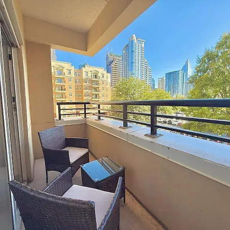 Apartment Luxury Uptown, Free Parking, 5min Bank Of America Stadium Charlotte