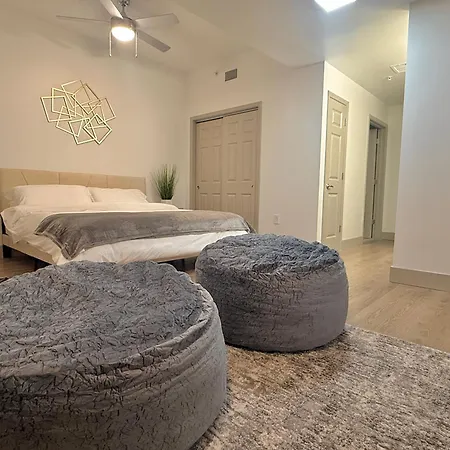 Apartment Luxury Uptown, Free Parking, 5min Bank Of America Stadium Charlotte