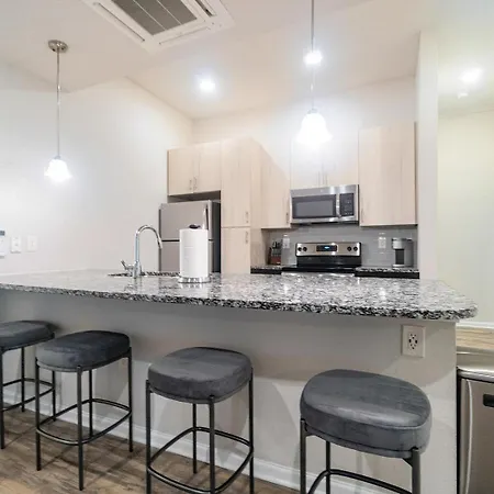 Landing - North Apartment *