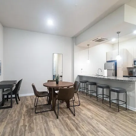 Apartment Landing - North