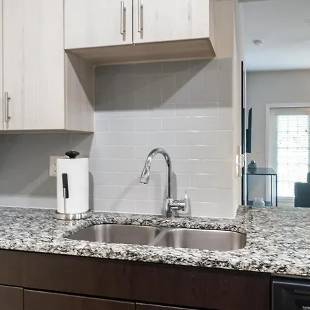 Landing - North Apartment *
