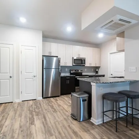 Landing - North Apartment *