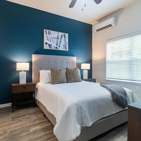 Landing - North Apartment Charlotte