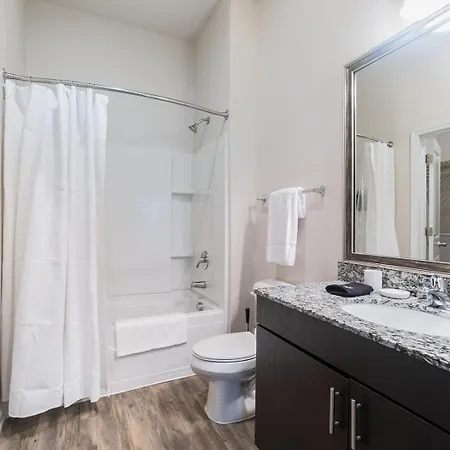 Landing - North Apartment *