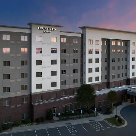 Courtyard By Marriott Northlake 2*