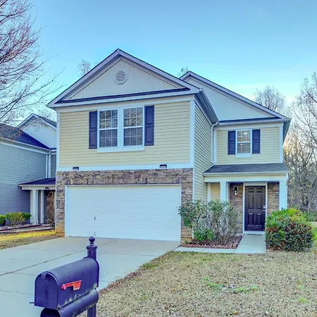 Holiday home Pet-friendly Just Outside Downtown Charlotte! *