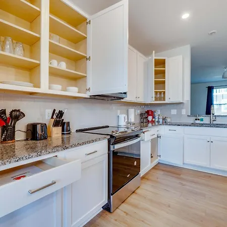 4br Townhouse King Bed Garage Northlake Holiday home *