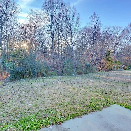 Holiday home Pet-friendly Just Outside Downtown Charlotte! *