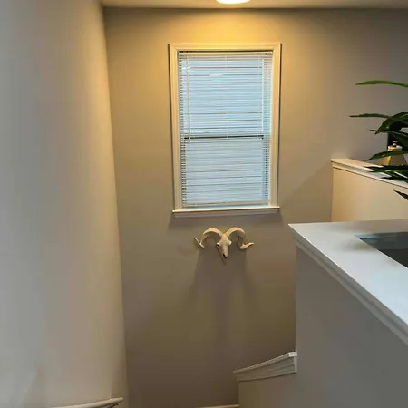 Spacious 4 Bedroom House In Area Close To Pnc Pavilion