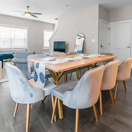 Spacious 3-bedroom With Workspace Near Uptown & Airport Charlotte