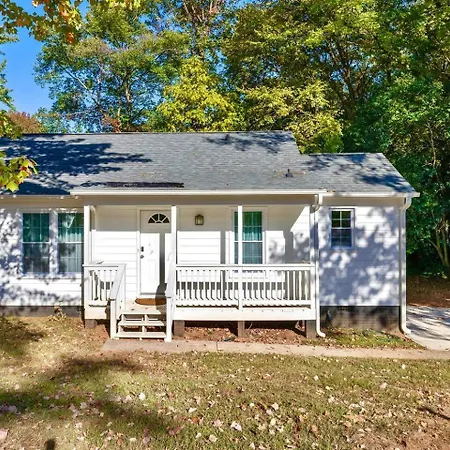 New! Special Intro Rates! Lovely 2 Bedroom Holiday home