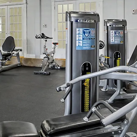 Lux Mins To Atrium Health And Downtown Airport Aparthotel