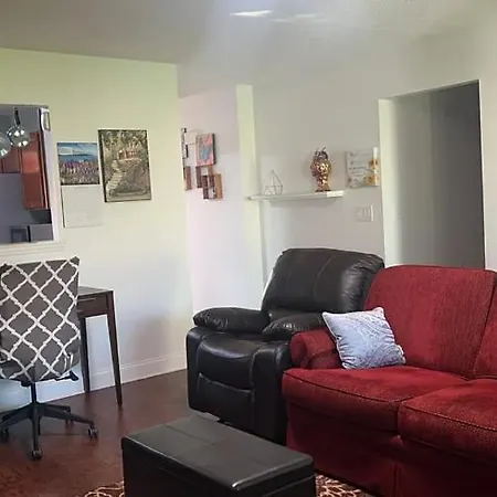 Grill Patio • Pet Friendly • 3br