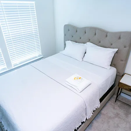 Private With Private Bathroom * Charlotte
