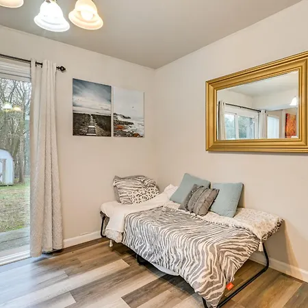 Cozy Family Retreat! In Suburbs Holiday home *
