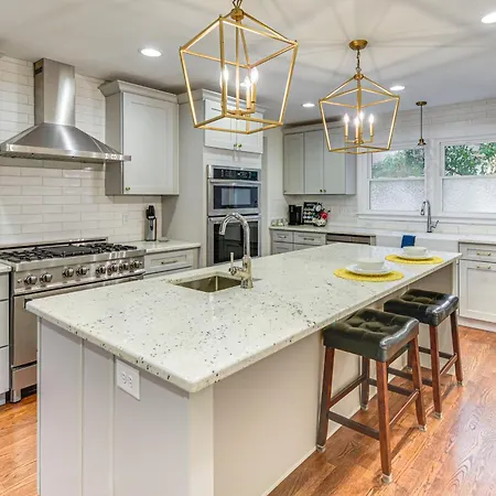 Dog-friendly Yard, 5 Mi To Uptown: Charlotte