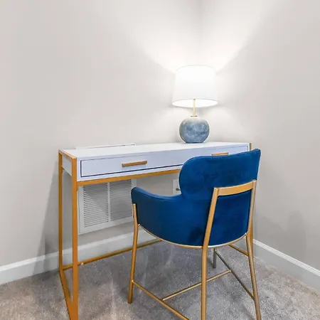 Spacious 3-bedroom With Workspace Near Uptown & Airport Charlotte
