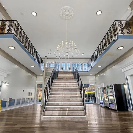 Lux Mins To Atrium Health And Downtown Airport Charlotte