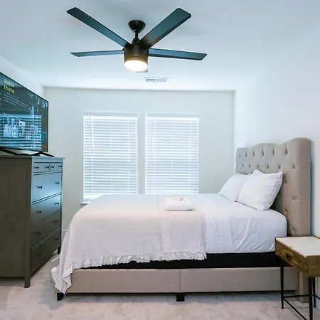 Homestay Private With Private Bathroom Charlotte