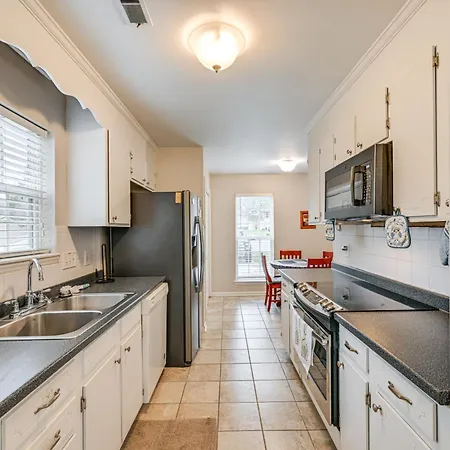 Cozy Family Retreat! In Suburbs Charlotte