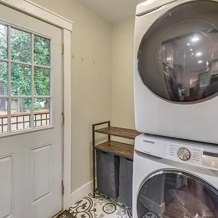 Holiday home Dog-friendly Yard, 5 Mi To Uptown: