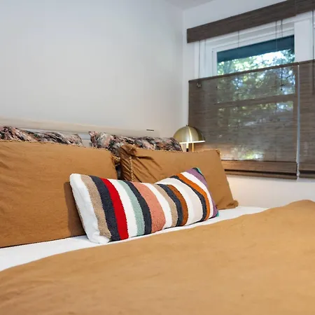Holiday home New Shamrock Stunner | King Bed, Pet Friendly Charlotte