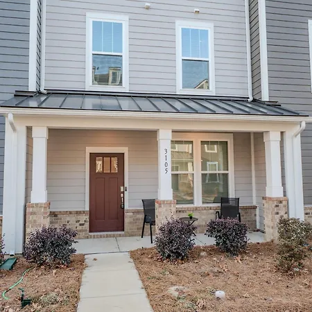 4br Townhouse King Bed Garage Northlake Holiday home *