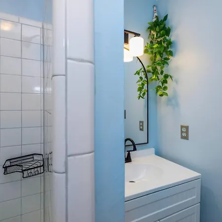 Holiday home New! Special Intro Rates! Lovely 2 Bedroom Charlotte