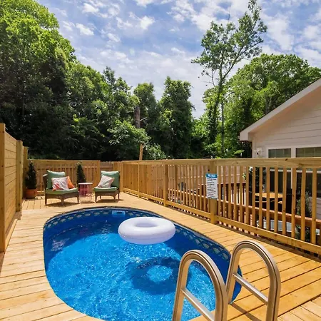 The Venetian Sauna Hot Tub Redlight Therapy Holiday home *